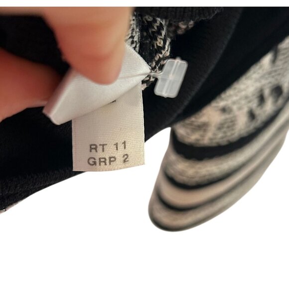 ST JOHN Knit Floral Pattern Jacket Black White Women's Size 6 - Picture 2 of 4